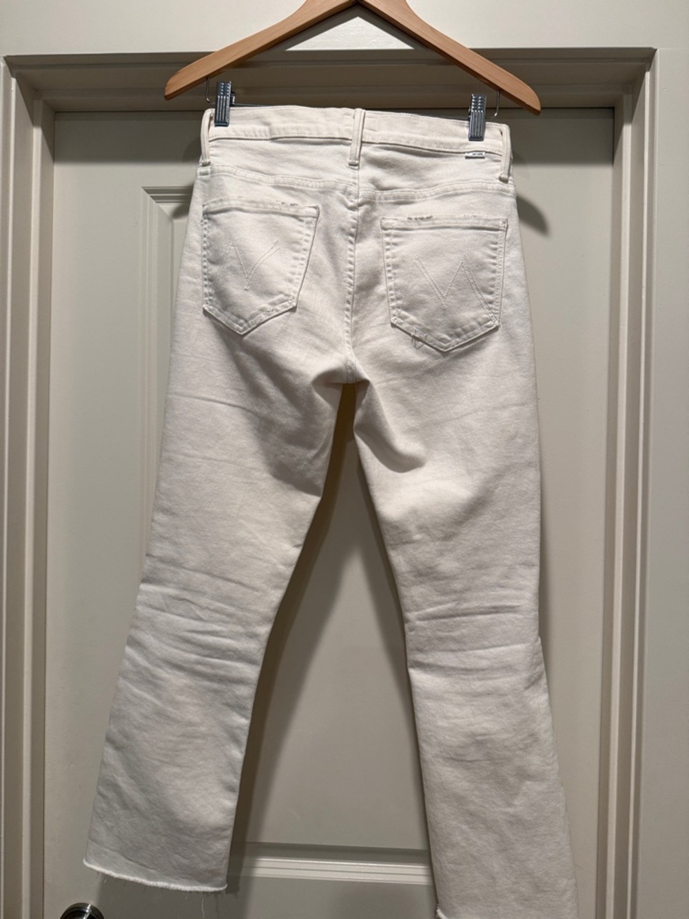 MOTHER 27 Cream Puff The Insider Crop Step Fray White Jeans